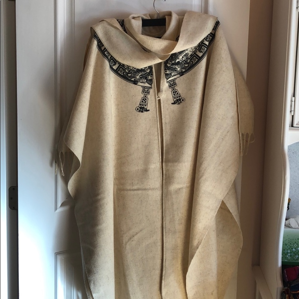 Mexican gabán, ponchó, mañanita,